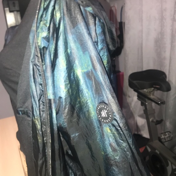 Cool windbreaker - Picture 5 of 6